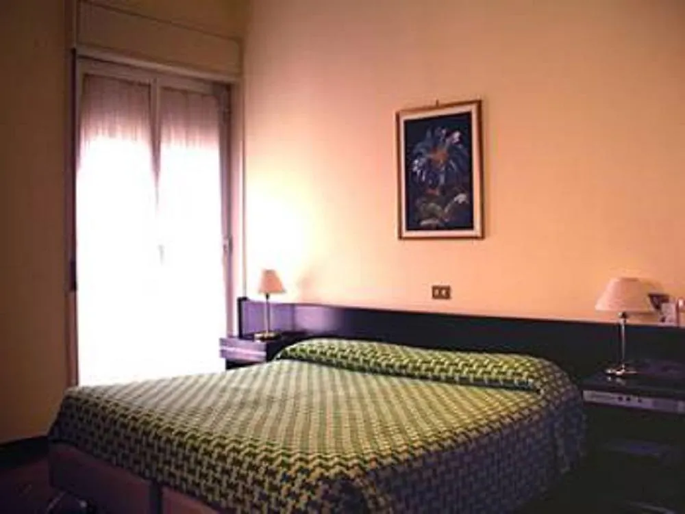 Crisol Europa Otel Palermo