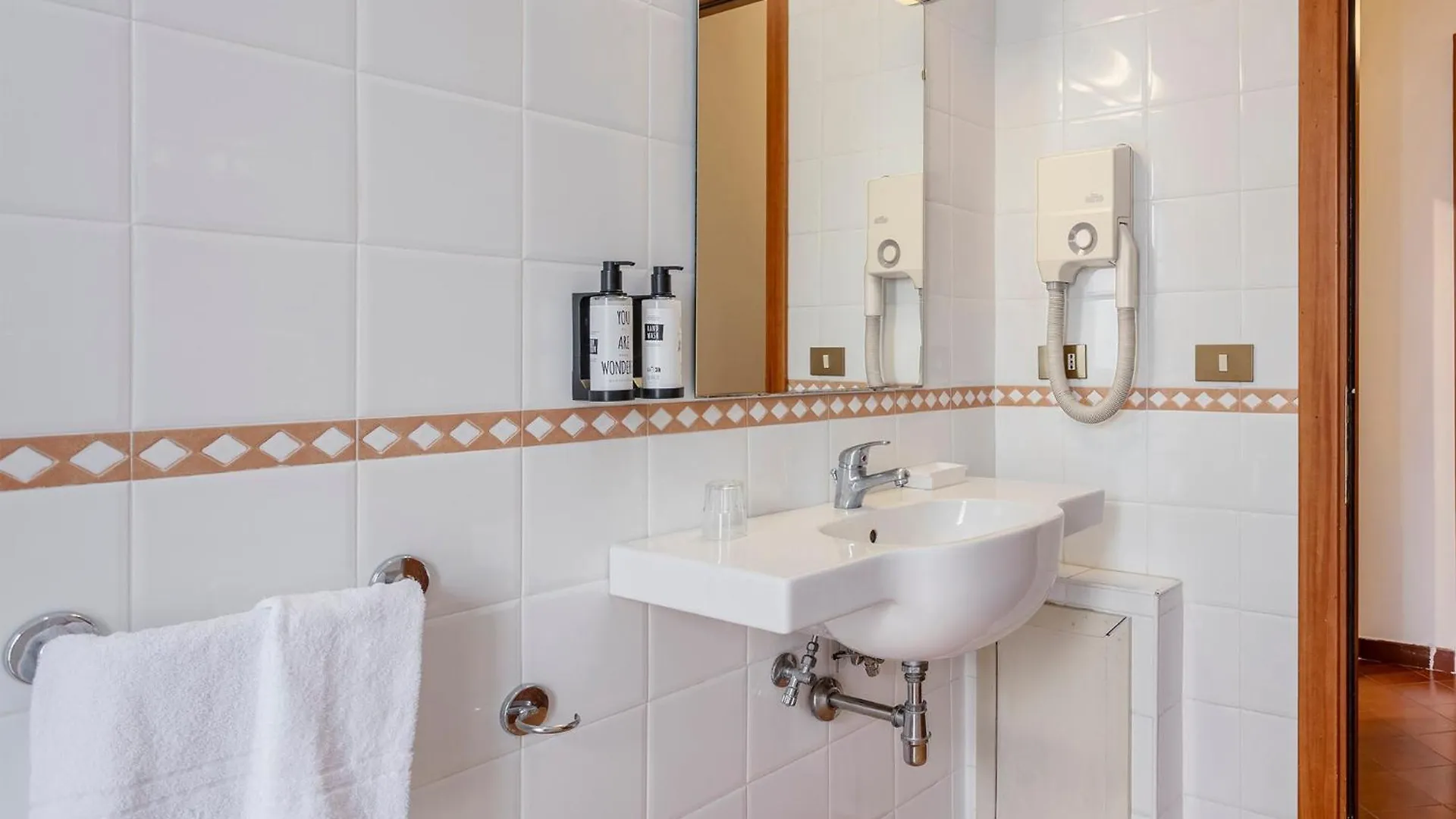 Crisol Europa Otel Palermo İtalya