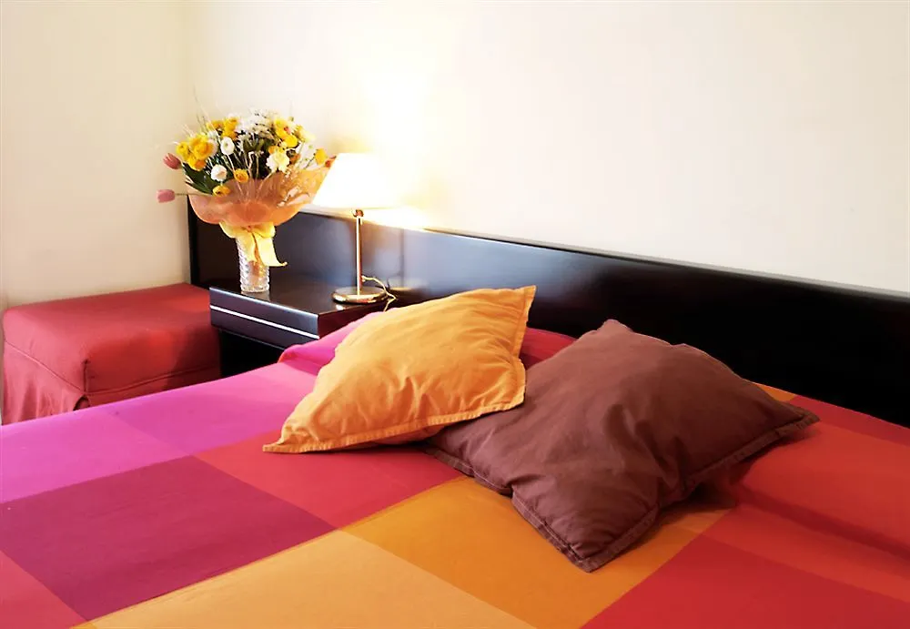 ***  Crisol Europa Otel Palermo İtalya
